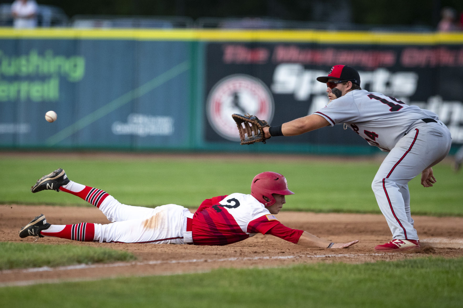 Scarlets vs. Bucks